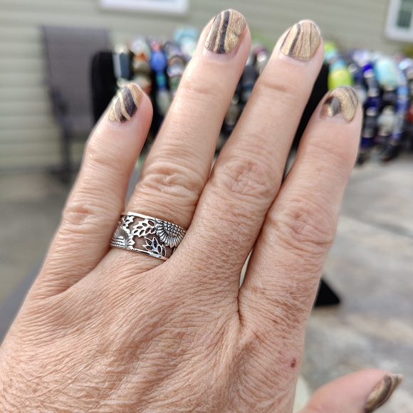 Sunflower Cutout Sterling Silver Ring, size 8 - Picture 3 of 7